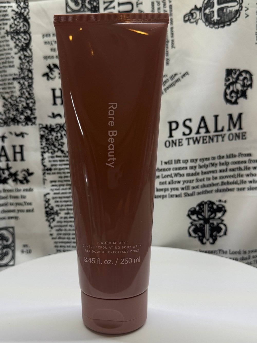 Rare Beauty Find Comfort Gentle Exfoliating Body Wash